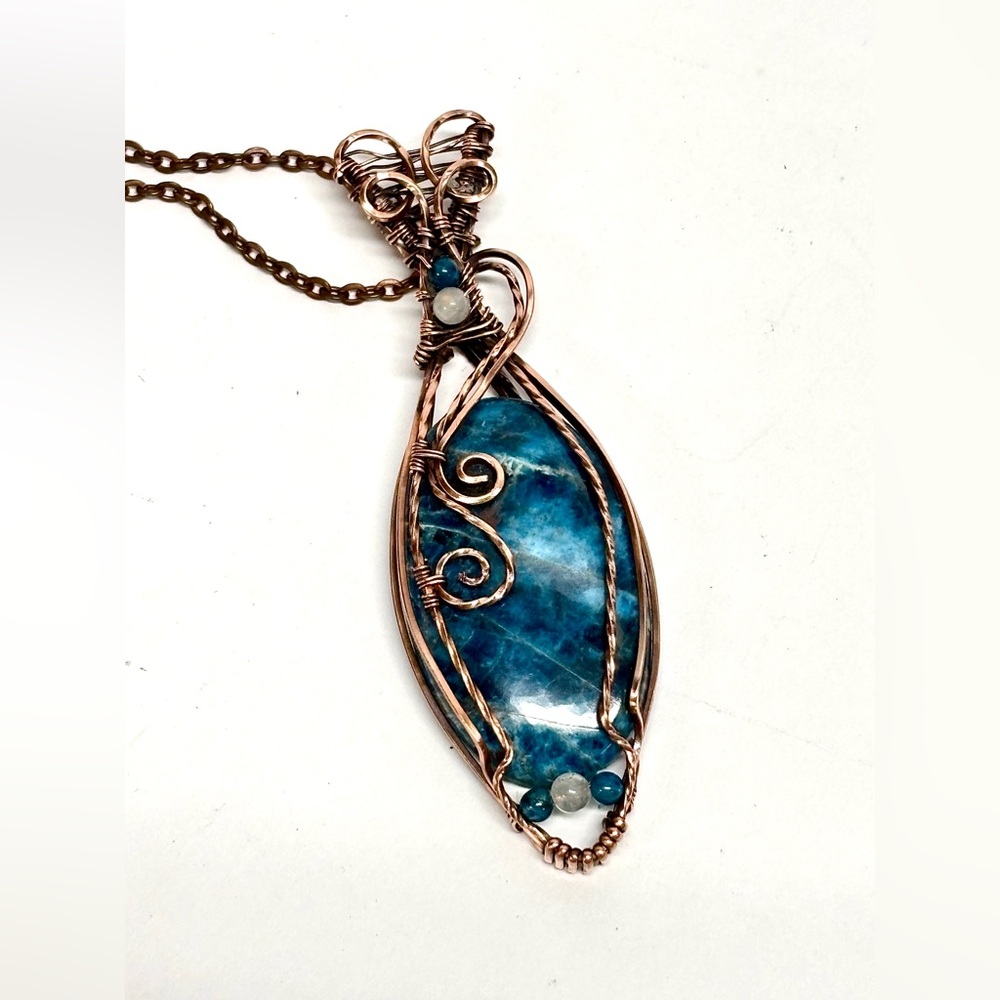 HAND CRAFTED Apatite Wire Wrapped Copper Pendant Necklace, Handmade Jewelry Gift